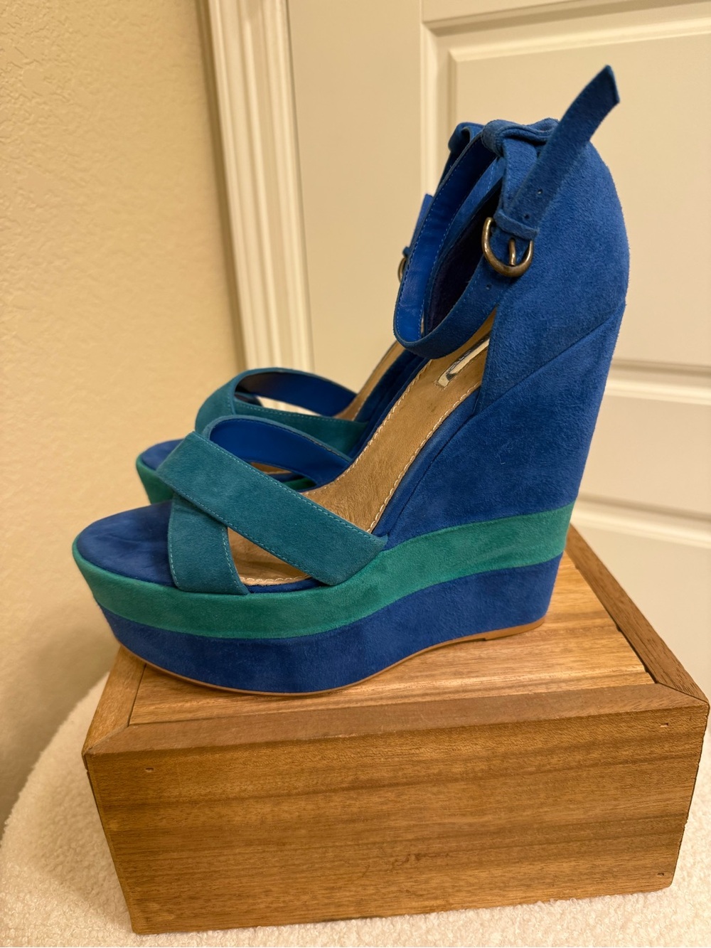 H by Halston Colorblock Blue Teal Platform Wedge Heels Ankle Strap Sandals Nwot